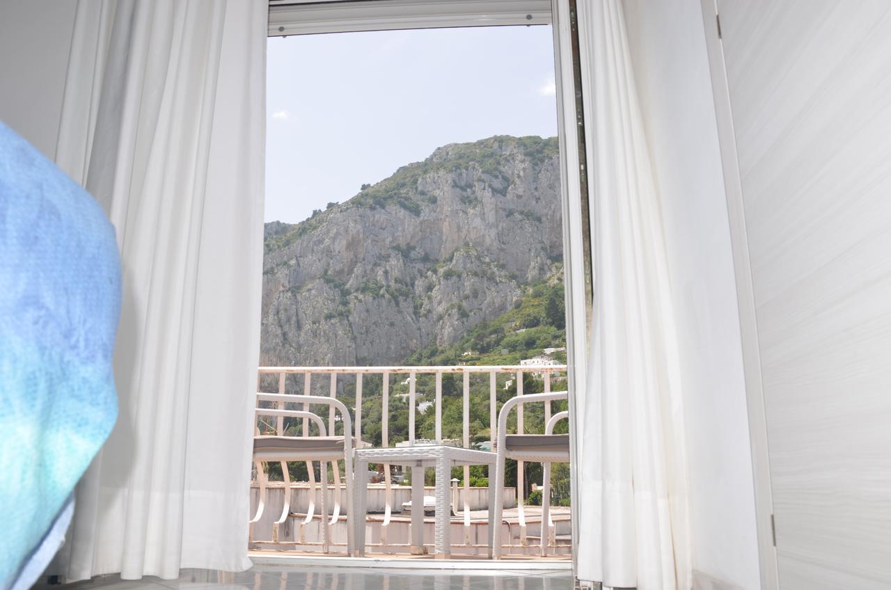 Hotel Guarracino กาปรี ภายนอก รูปภาพ